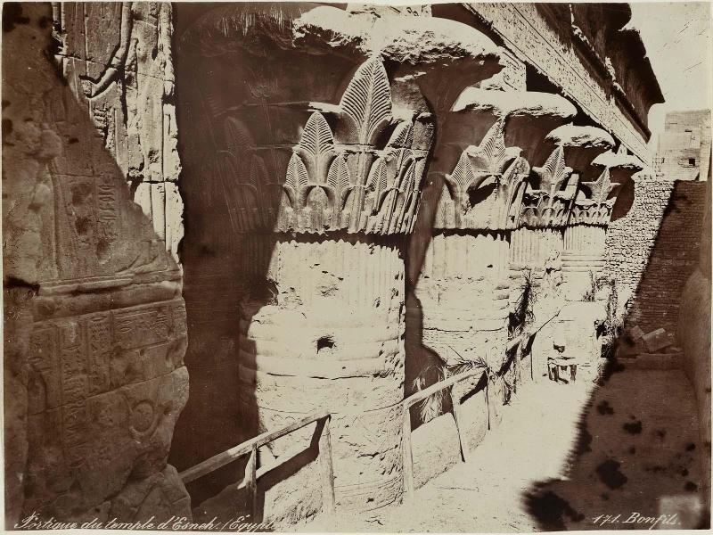 Portique du temple d'Esneh/Egypte