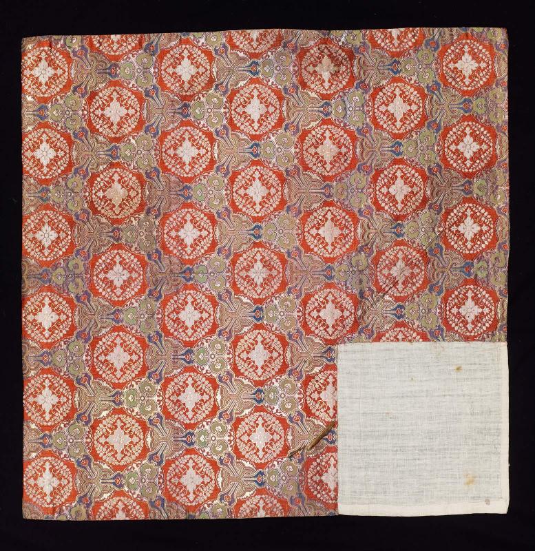 Buddhist altar cloth (uchishiki)