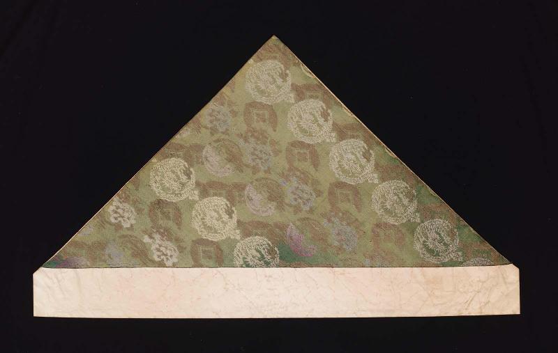 Buddhist altar cloth (uchishiki)