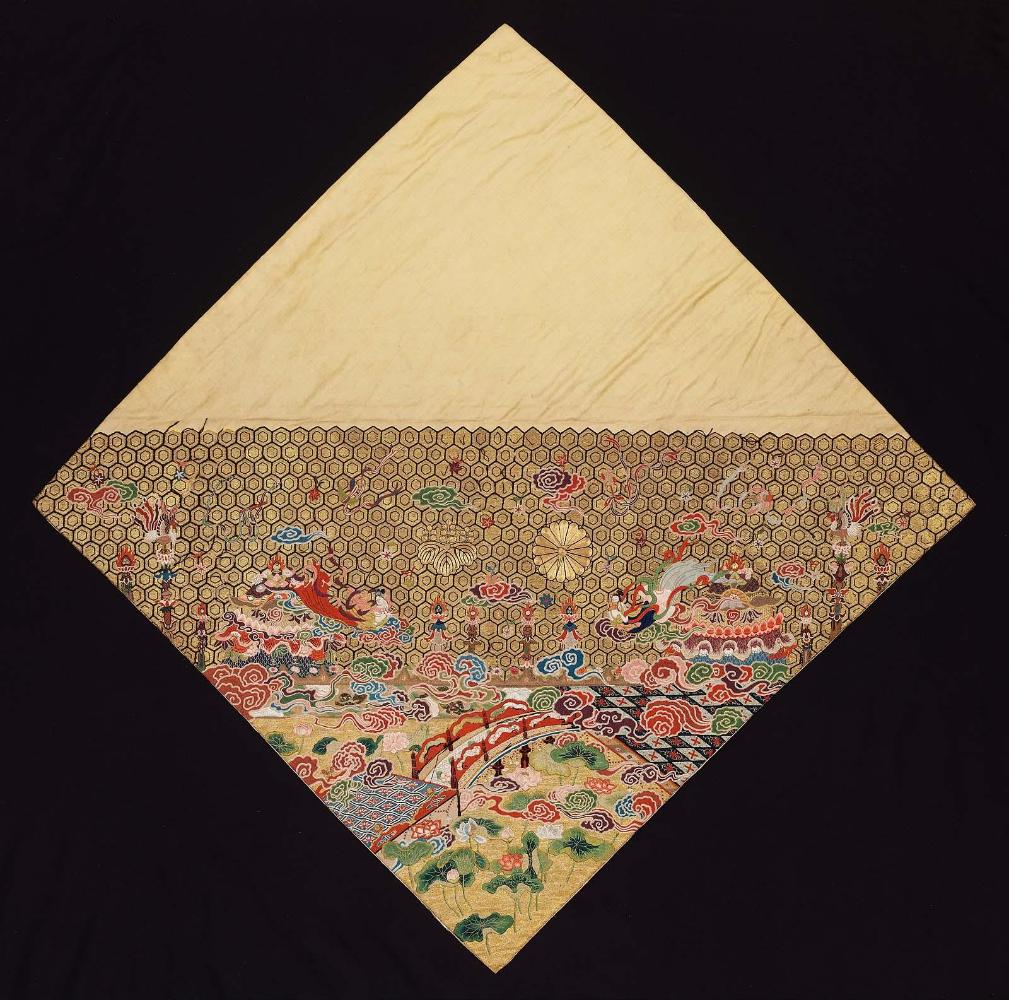 Buddhist altar cloth (uchishiki)