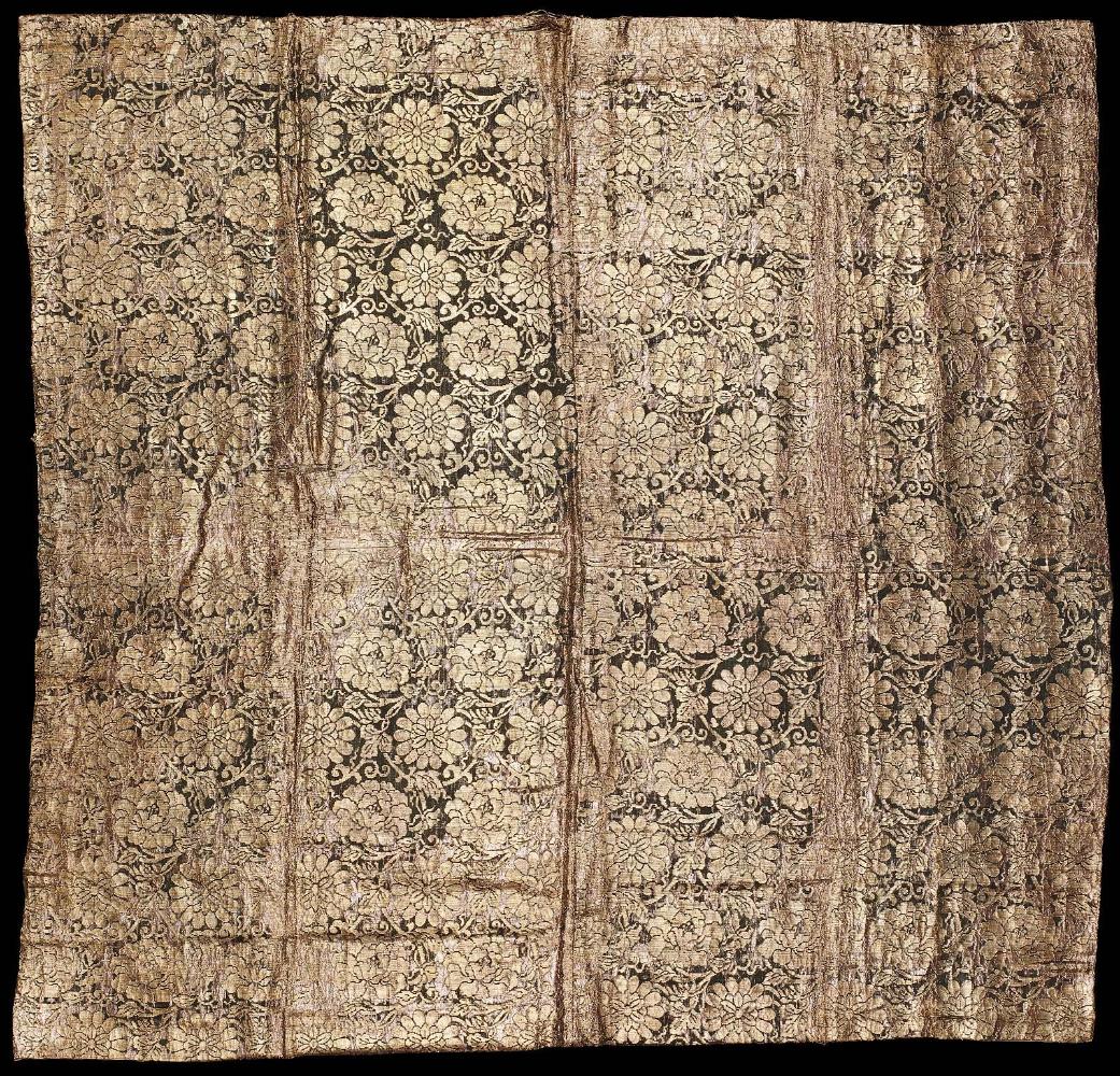 Buddhist altar cloth (uchishiki)