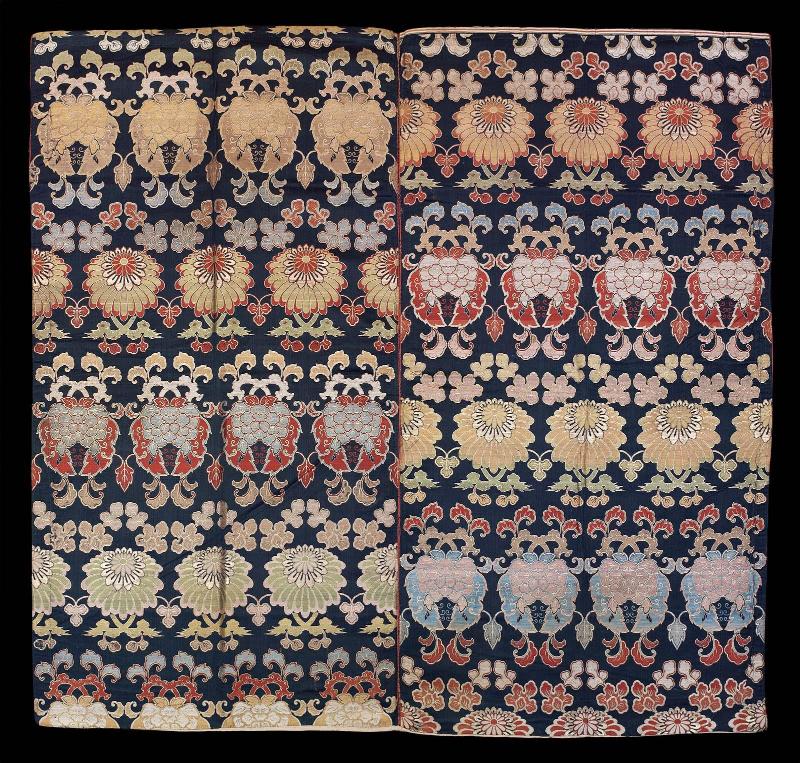 Buddhist altar cloth (uchishiki)