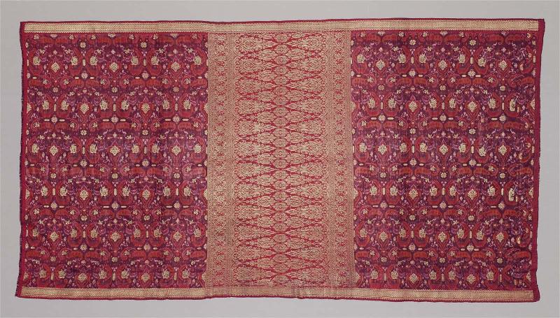 Ceremonial lower body wrapper (kain limar)