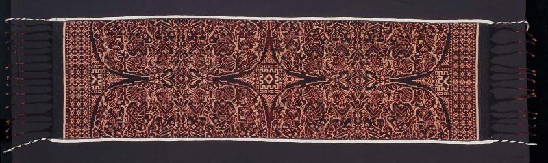 Woman's ceremonial shoulder or breast cloth (geringsing, geringsing wayang kebo, selendang or anteng)