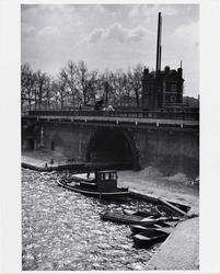 Paris.  Canal Saint Martin