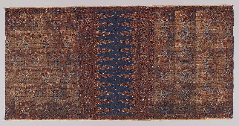 Lower body wrapper (kain sarong)