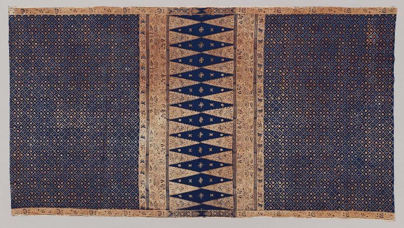 Lower body wrapper (kain sarong)