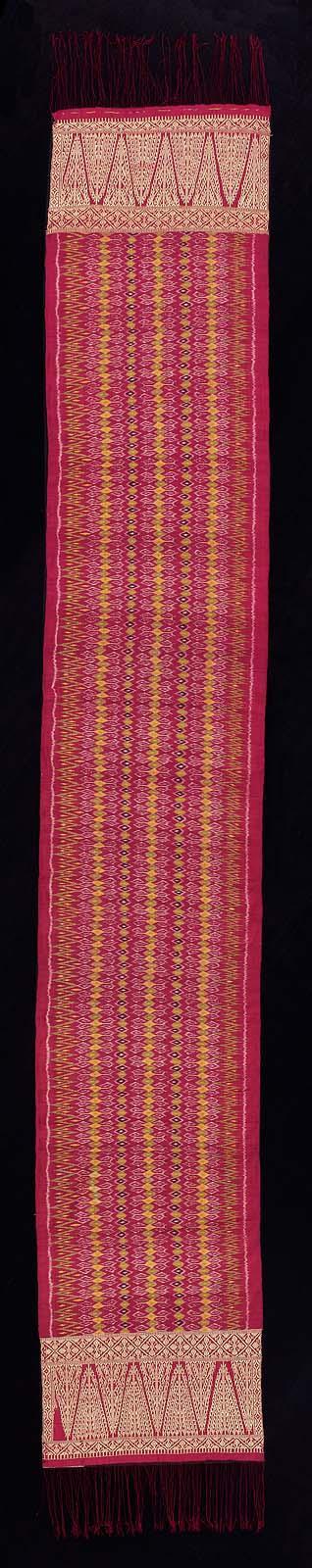 Ceremonial upper body wrapper (kamben endek, slendang)