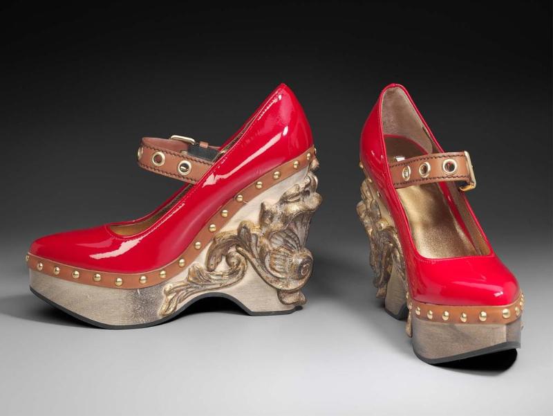 Woman's shoes