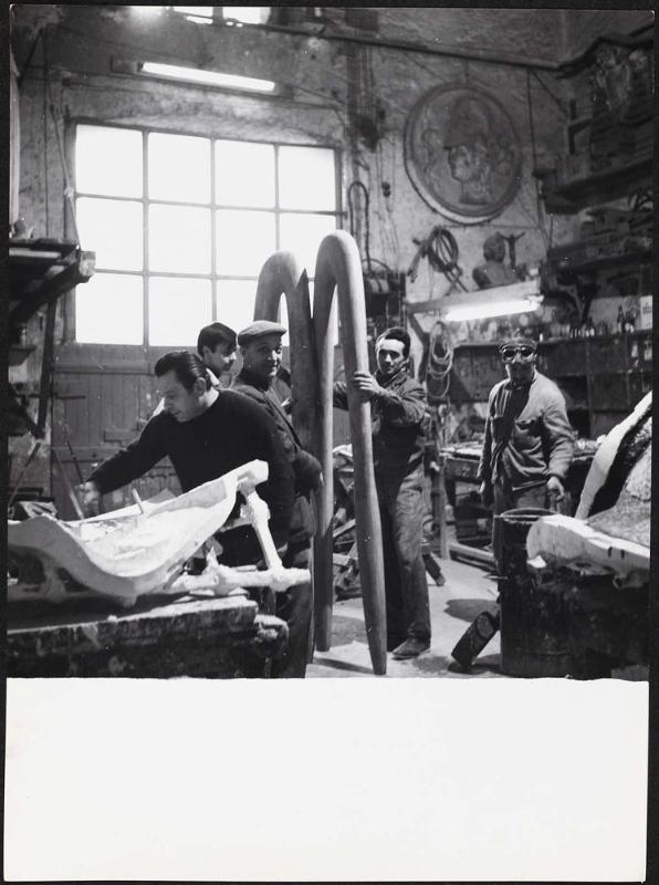 Isamu Noguchi at A. Bruni Foundry, Rome