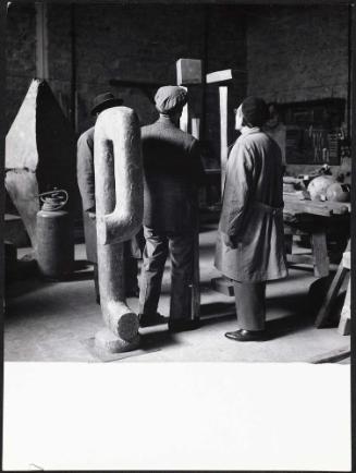 Isamu Noguchi at Nicci Foundry, Rome