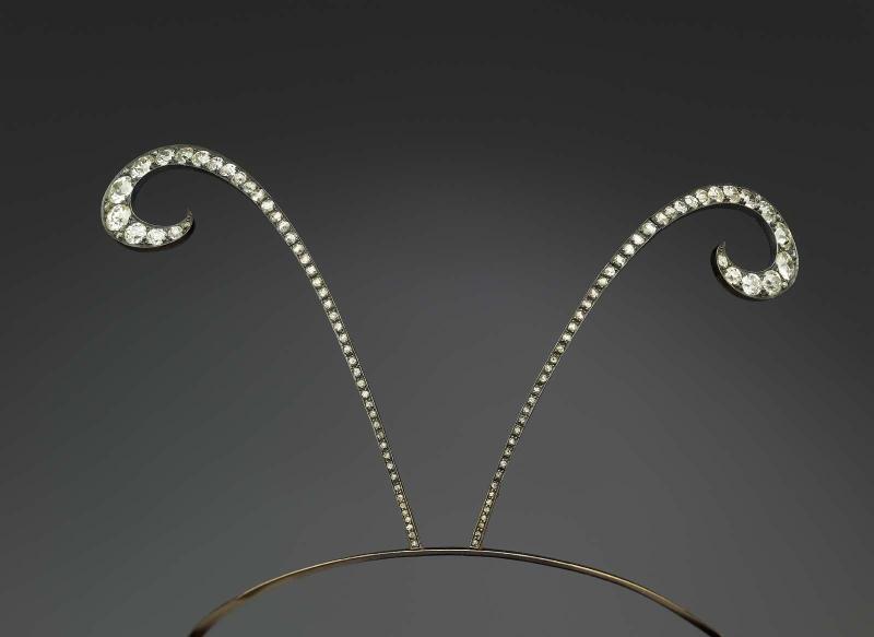 Hair ornament with antennae