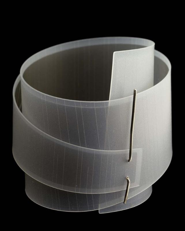Sculptural bangle