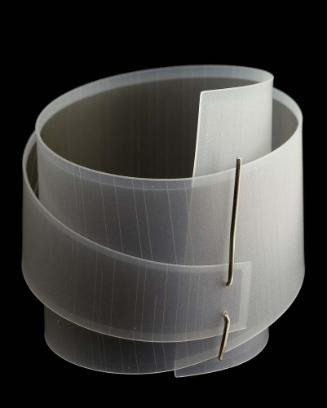 Sculptural bangle