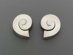 Pair of earrings