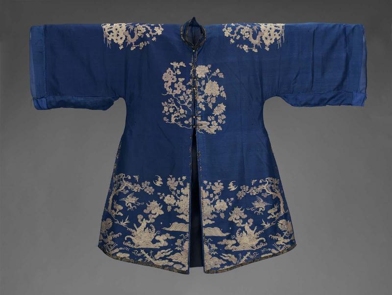 Woman's domestic semi-formal surcoat (waitao)