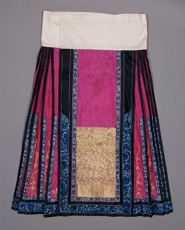 Woman's domestic skirt (qun)