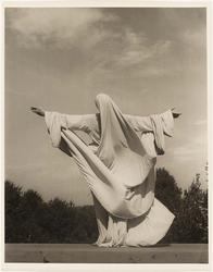 Ruth St. Denis (seen from behind)