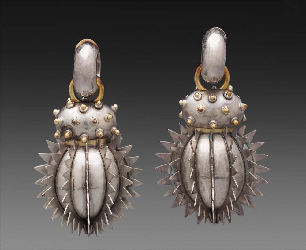 Pair of earrings