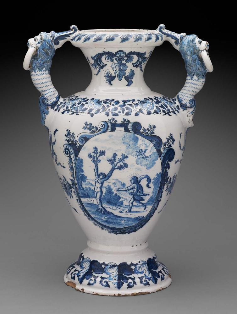 Vase with lion handles