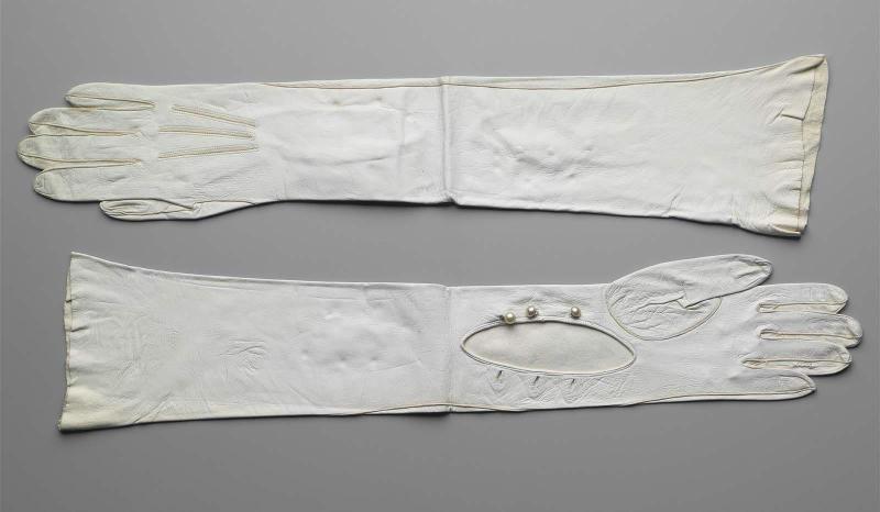 Woman's gloves (pair)