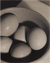 Semi-abstraction of Eggs in a Bowl