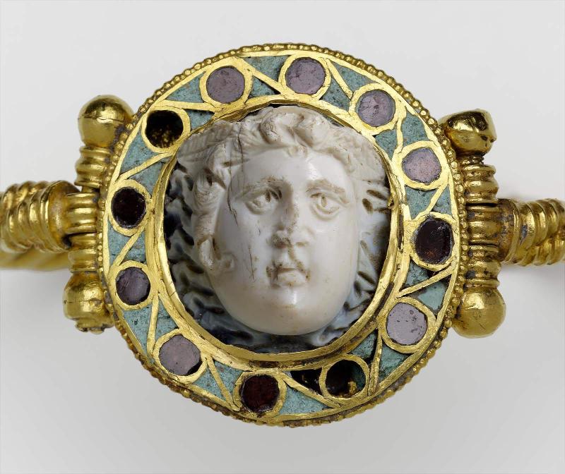 Cameo