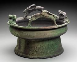 Footed vessel