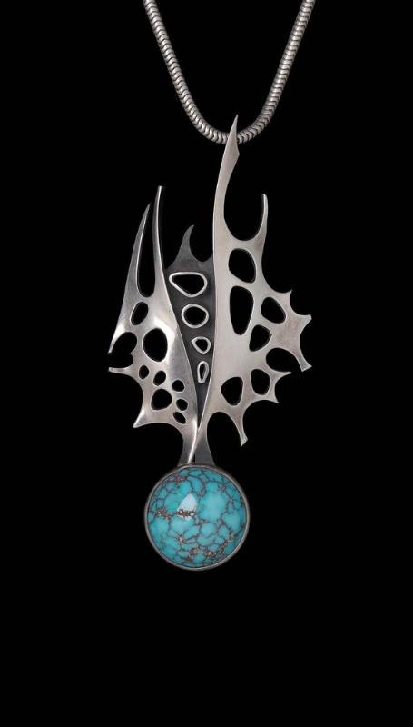 Pendant necklace with turquoise cabochon