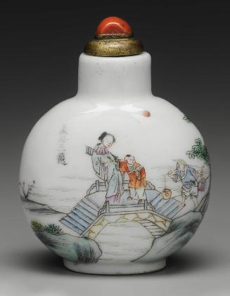 Snuff bottle