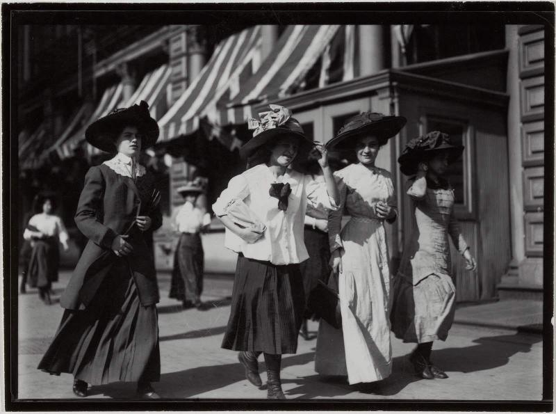 Working Girls in the Style of 1911
