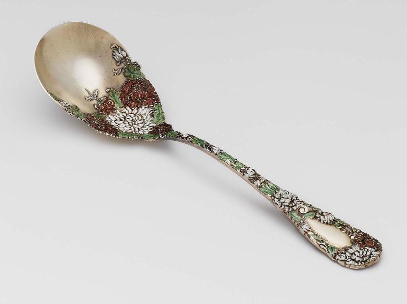 Chrysanthemum preserve spoon