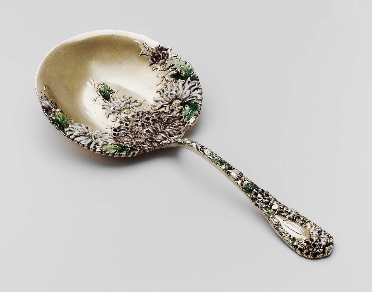 Chrysanthemum bon bon spoon