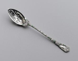 Chrysanthemum olive spoon