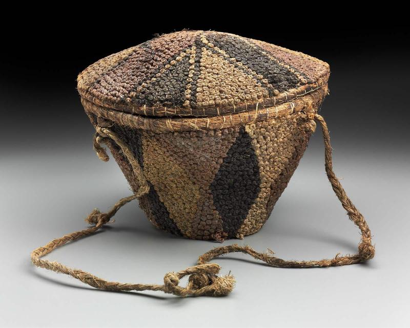 Basket with lid