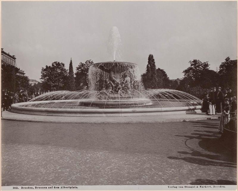 Dresden, Brunnen auf dem Albertplatz