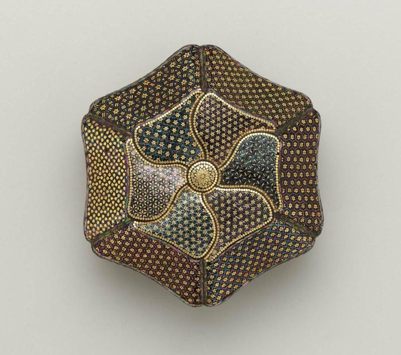Foliate covered box