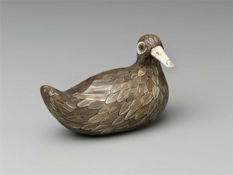 Duck-form container
