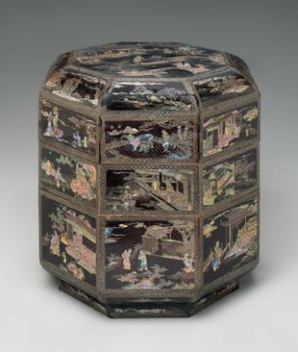 Octagonal three-tiered box