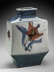 Flattened square vase (henko)