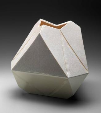 Bright White Glaze Carved Line Flower Vase