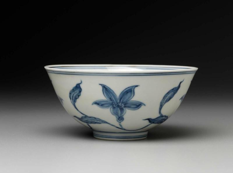Bowl with blue-and-white decoration of flower scrolls