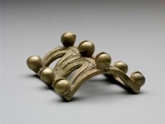 Gold Weight in the form of a Shield with Wicker or Raffia Work