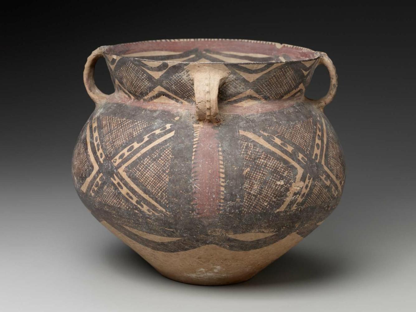 Vessel (guan) with four handles