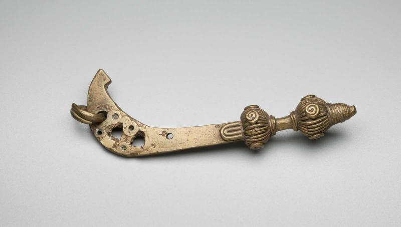 Gold Weight in the form of a hilted State Sword with a Ring Attached and Highly Decorated Handle