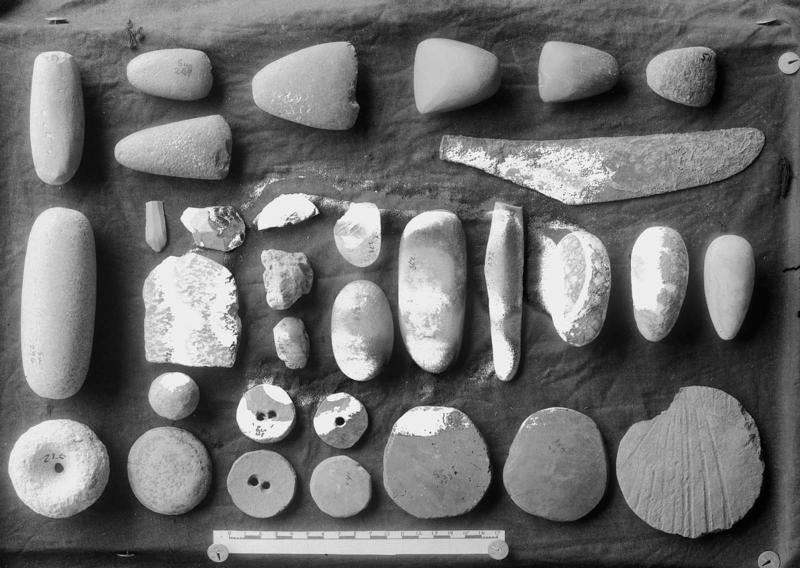 Kerma: Stone implements Su.231, 204, x, x, 309 (=MFA 13.4050), 312 (=MFA 13.4049), 511  (=MFA 1…