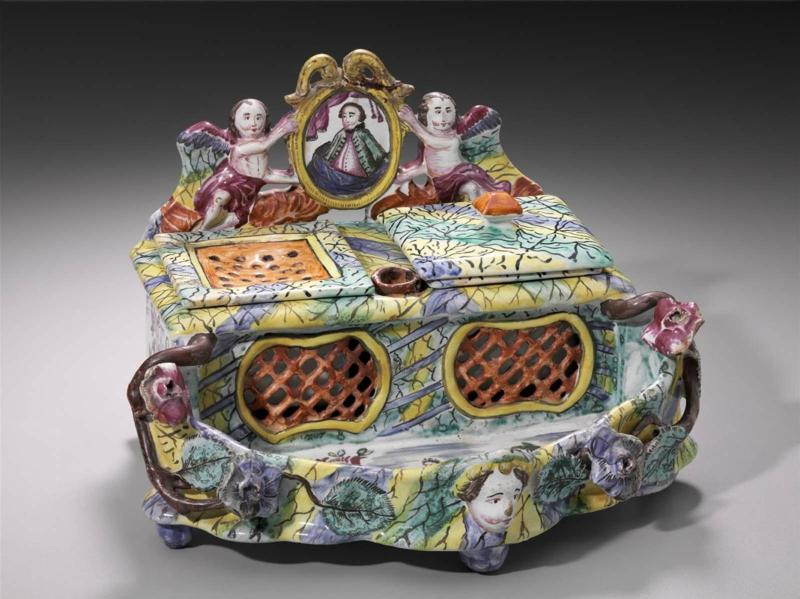 Inkstand