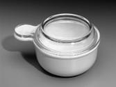 With glass lid