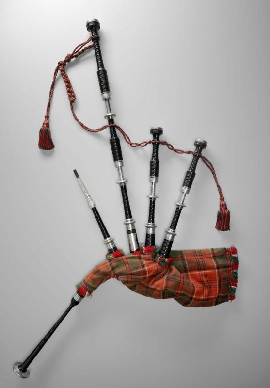 Bagpipe (highland pipes) and practice bagpipe ("goose")