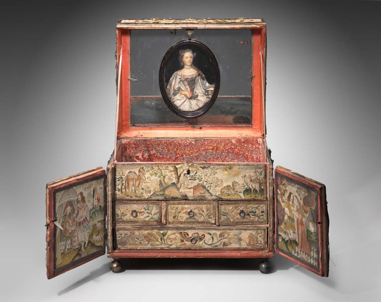 Casket with scenes from the Story of Rebecca